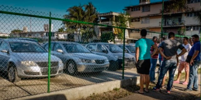 Venta liberada de autos comienza con precios astronómicos en Cuba