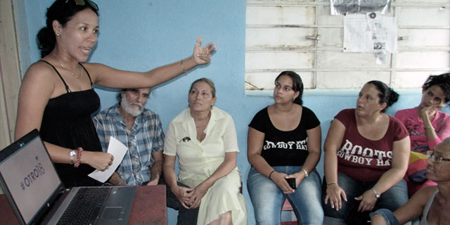 Presentación de Campaña Ciudadana #Otro18 en Asamblea de Bibliotecarios Independientes